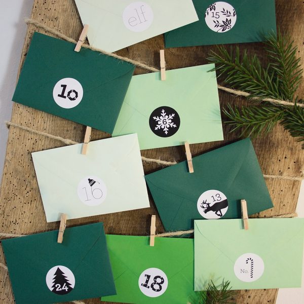 Bow & Hummingbird nachhaltiger DIY Adventskalender in Recyclingqualität zum selbst gestalten