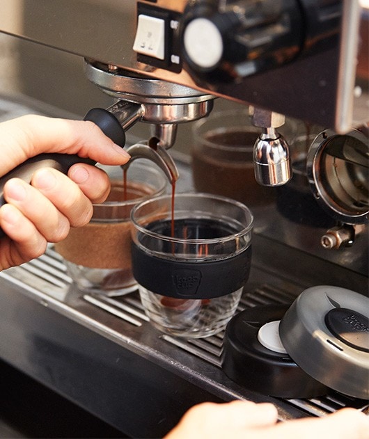 keepcup-coffee-to-go-becher-aus-glas