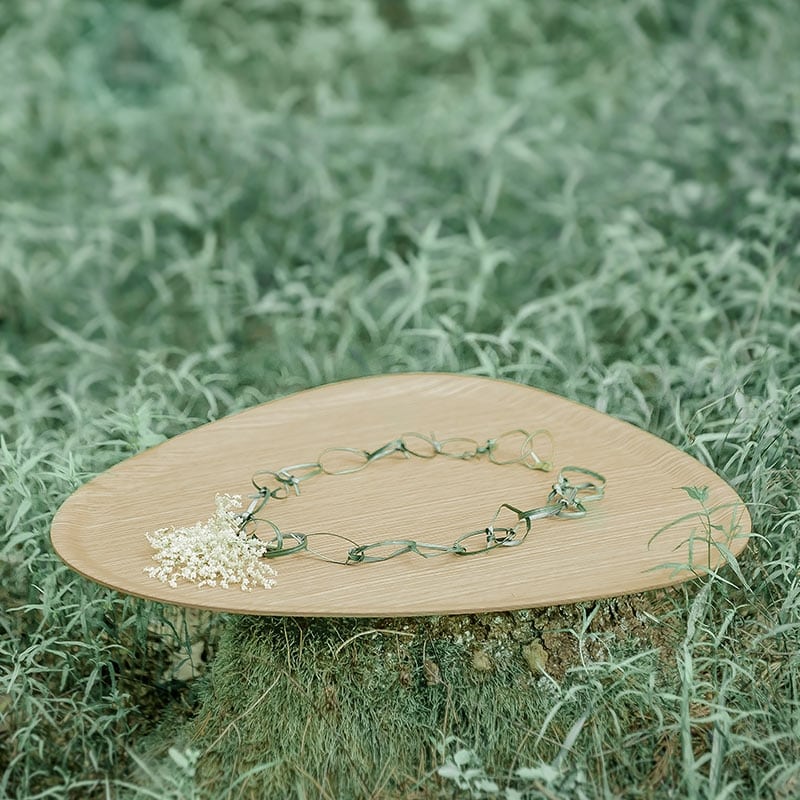 ary-home-dreieckiges-holztablett-serviertablett-eschenhoz
