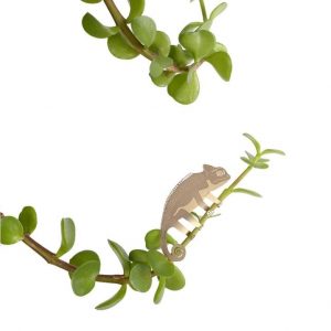 Another Studio Plant Animal Chameleon Pflanzendeko aus Messing