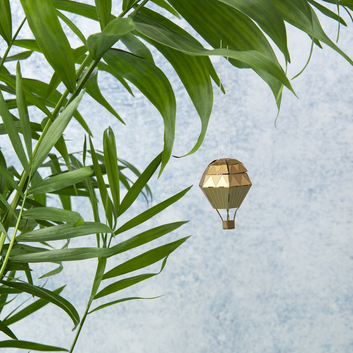 Another Studio - HOT AIR BALLOON MINI MODEL - DIY Heißluftballon aus ...