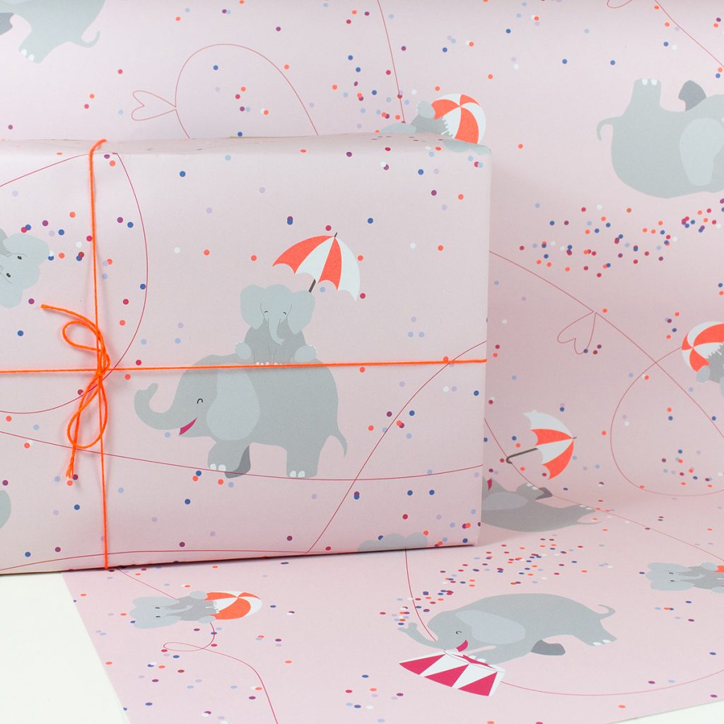Bow & Hummingbird Recycling Geschenkpapier rosa Zirkus Elefanten