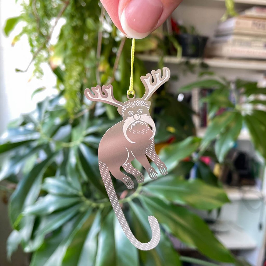 Another Studio Party Animal Tamarin - Design Weihnachtsdekoration aus Edelstahl - Weihnachtsbaumschmuck