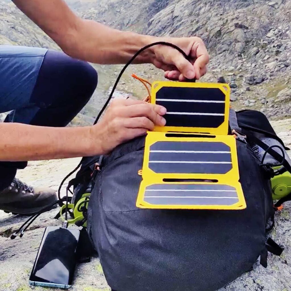 Solar Brother SunMoove 16W - leistungsstarkes Solarladegerät für unterwegs