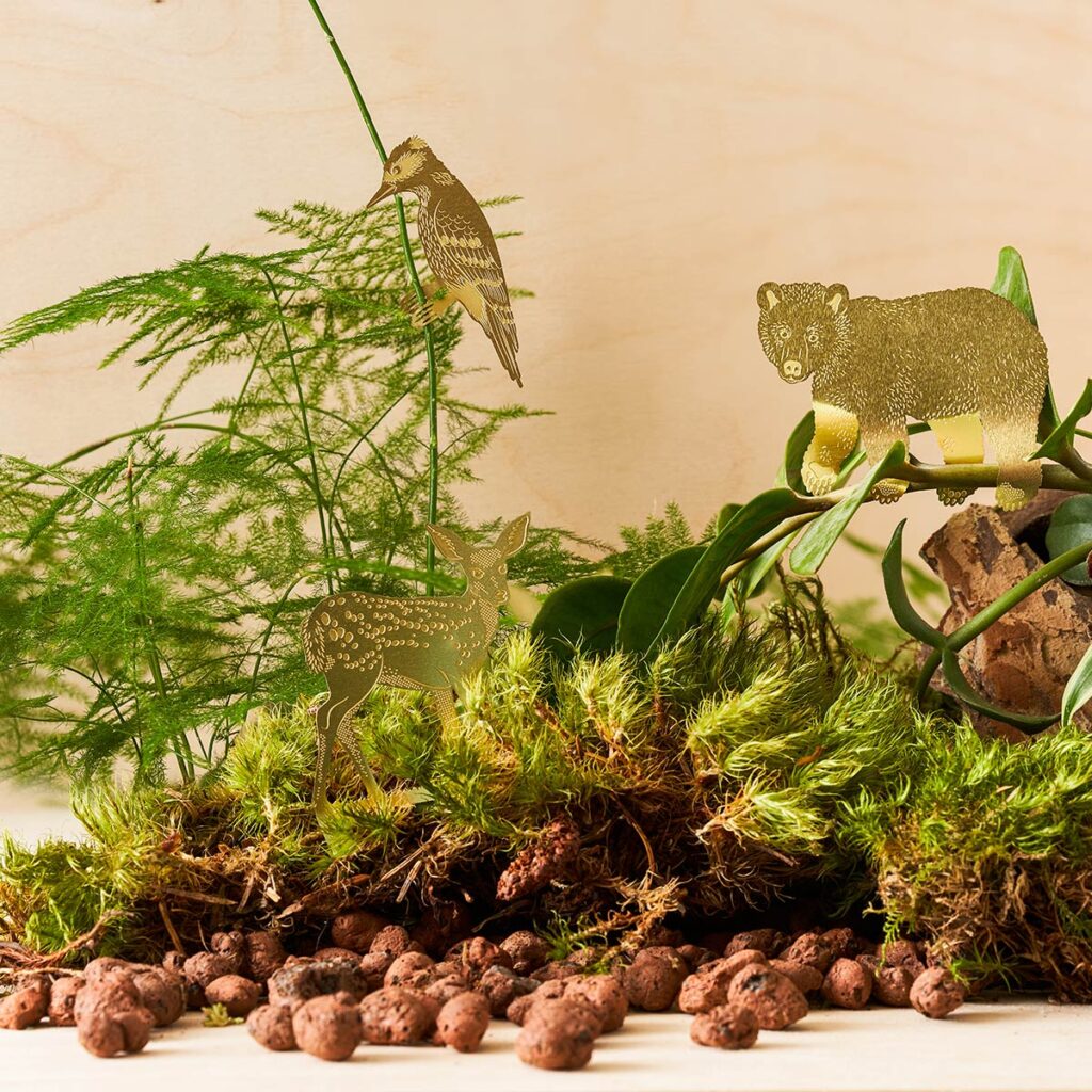 Plant Animal Specht aus Messing – nachhaltiger Pflanzenstecker & Geschenkidee von Another Studio